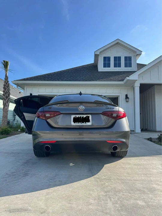 2021 Alfa Romeo Giulia - Image 4 of 17