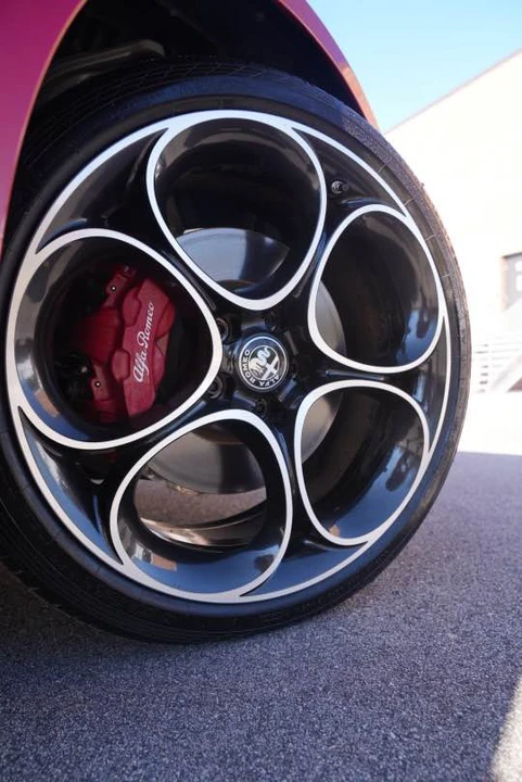 2021 Alfa Romeo Giulia - Image 10 of 10