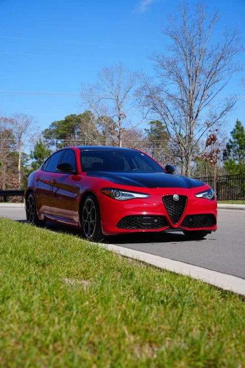 2021 Alfa Romeo Giulia - Image 2 of 10