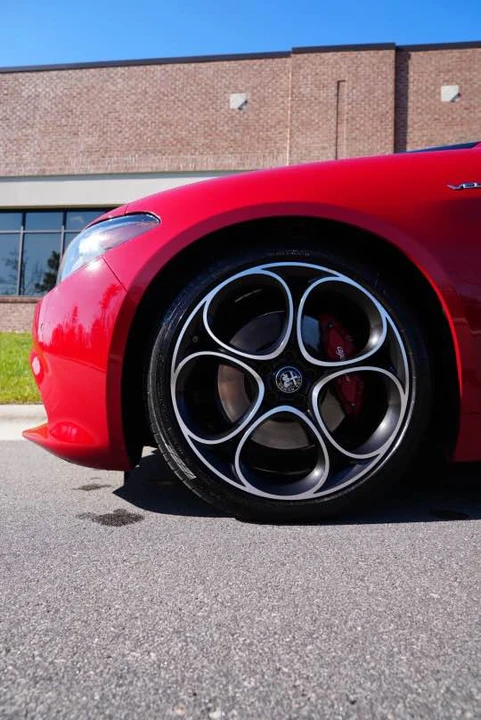 2021 Alfa Romeo Giulia - Image 3 of 10