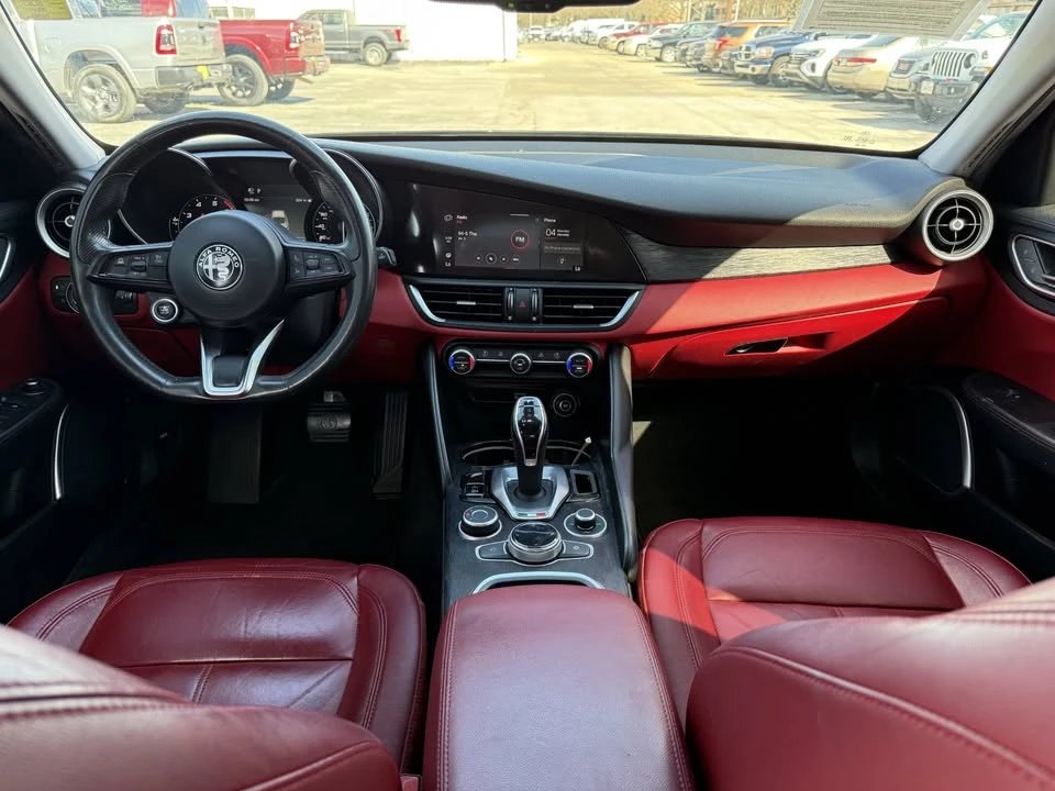2021 Alfa Romeo Giulia - Image 17 of 19