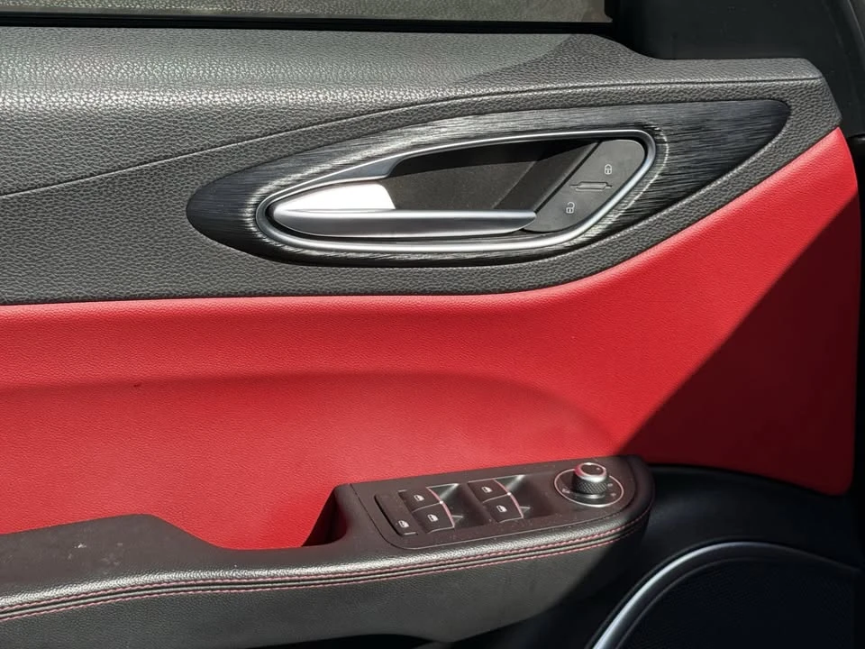 2021 Alfa Romeo Giulia - Image 11 of 19
