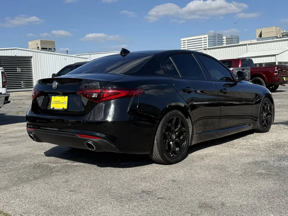 2021 Alfa Romeo Giulia - Image 6 of 19