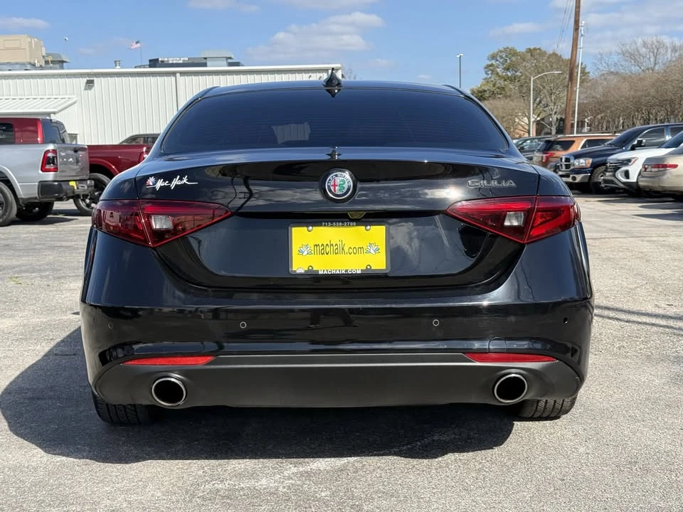 2021 Alfa Romeo Giulia - Image 5 of 19