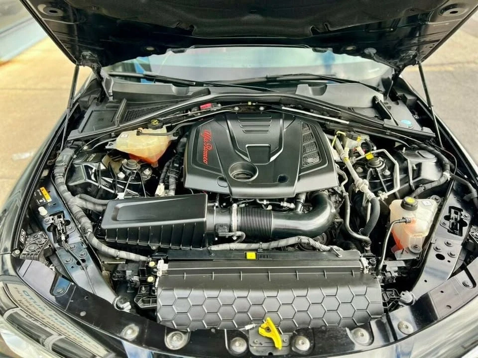 2021 Alfa Romeo Giulia - Image 8 of 20