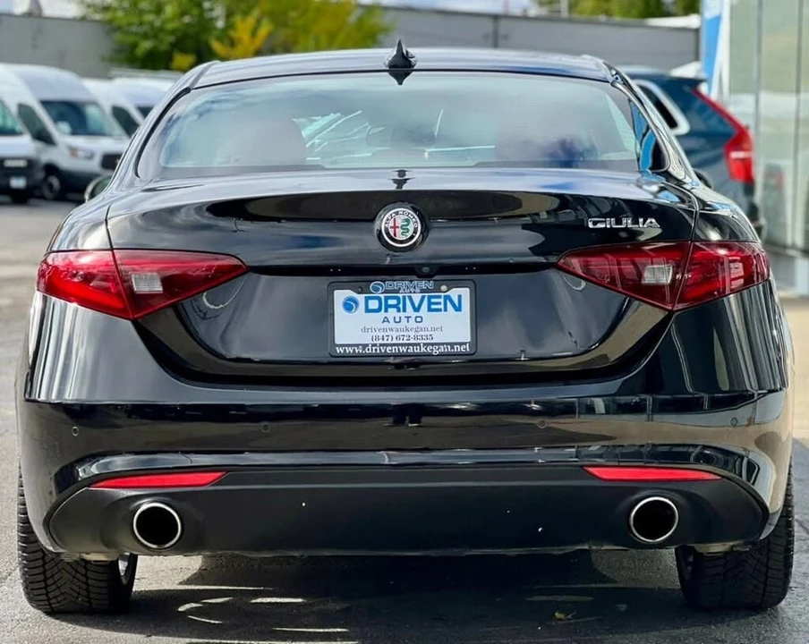 2021 Alfa Romeo Giulia - Image 4 of 20