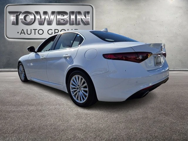 2021 Alfa Romeo Giulia - Image 6 of 15