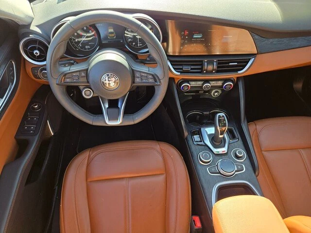 2021 Alfa Romeo Giulia - Image 12 of 15