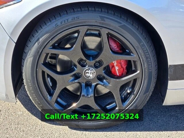 2021 Alfa Romeo Giulia - Image 9 of 15
