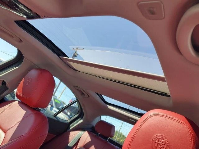 2021 Alfa Romeo Giulia - Image 6 of 9