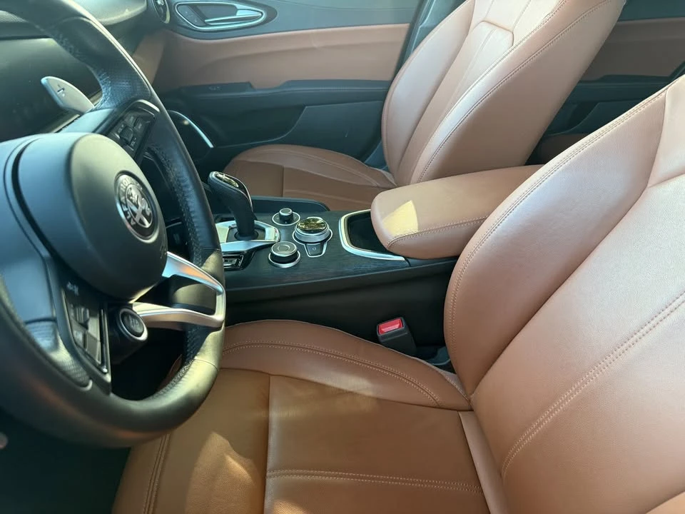 2021 Alfa Romeo Giulia - Image 7 of 9