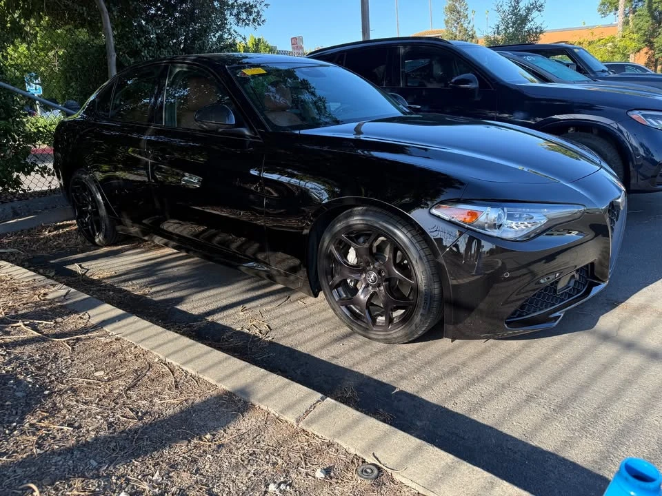 2021 Alfa Romeo Giulia - Image 5 of 9