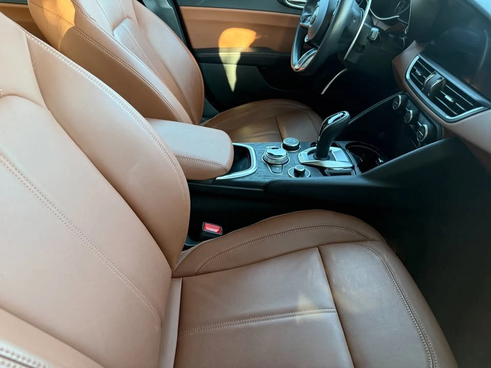 2021 Alfa Romeo Giulia - Image 8 of 9