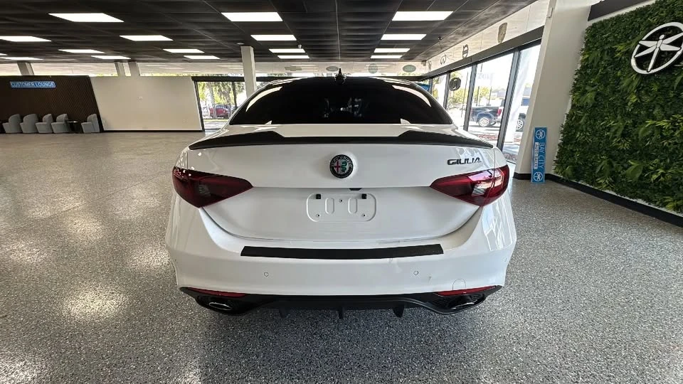 2021 Alfa Romeo Giulia - Image 6 of 20