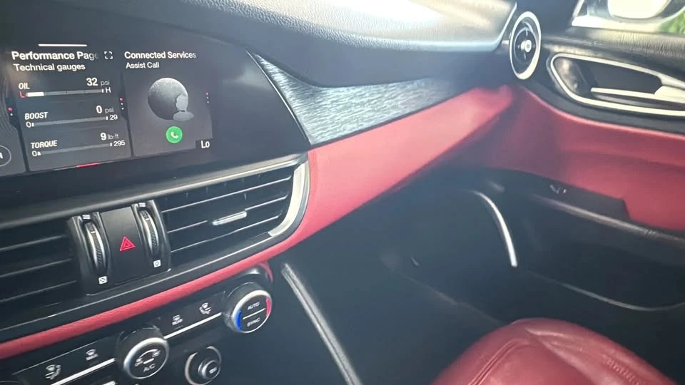 2021 Alfa Romeo Giulia - Image 18 of 20