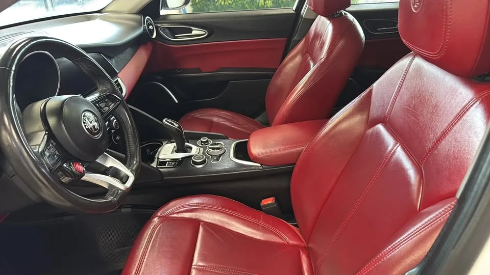 2021 Alfa Romeo Giulia - Image 13 of 20