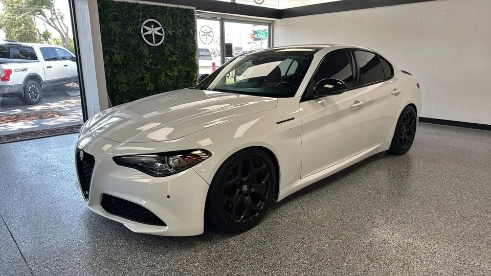 2021 Alfa Romeo Giulia - Image 3 of 20