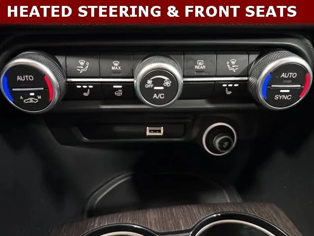 2021 Alfa Romeo Giulia - Image 8 of 13