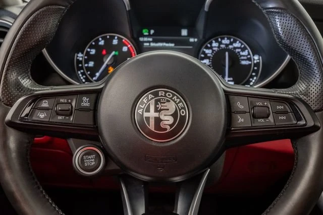 2021 Alfa Romeo Giulia - Image 6 of 15