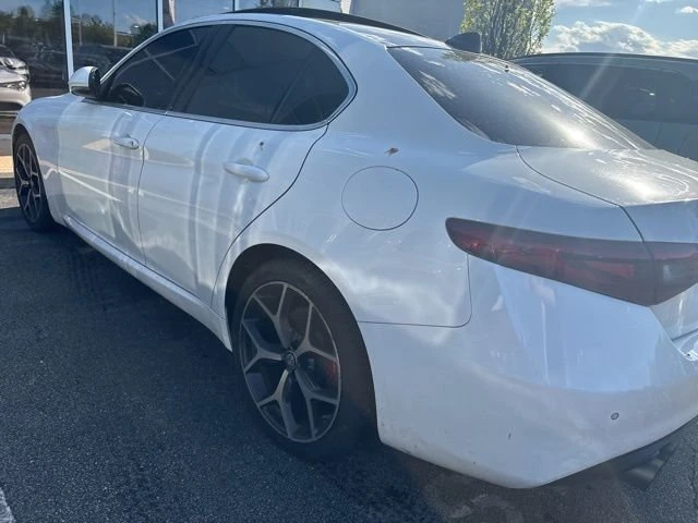 2021 Alfa Romeo Giulia - Image 2 of 5