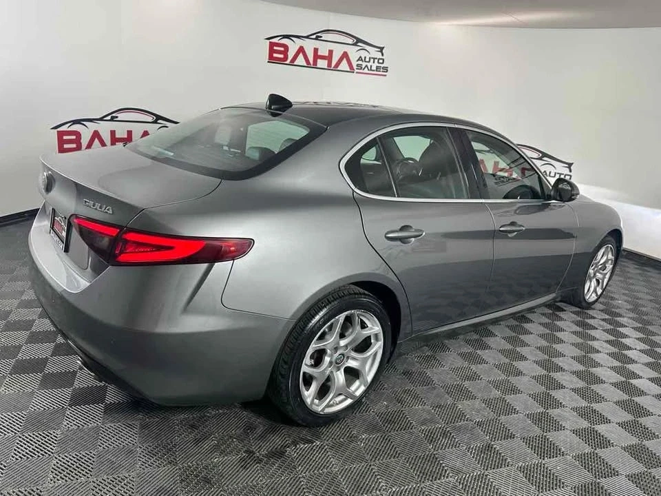 2021 Alfa Romeo Giulia - Image 8 of 20