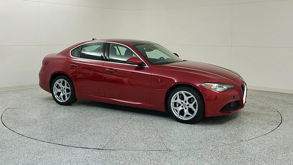 2021 Alfa Romeo Giulia - Image 5 of 13