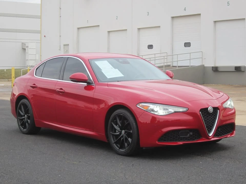 2021 Alfa Romeo Giulia - Image 10 of 20