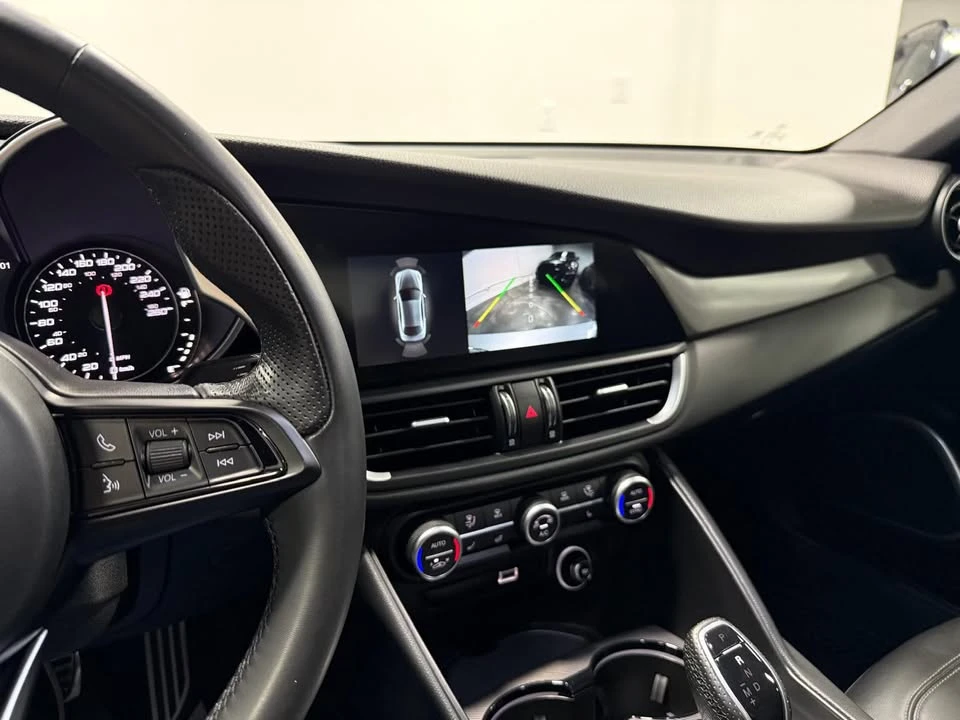 2021 Alfa Romeo Giulia - Image 14 of 18