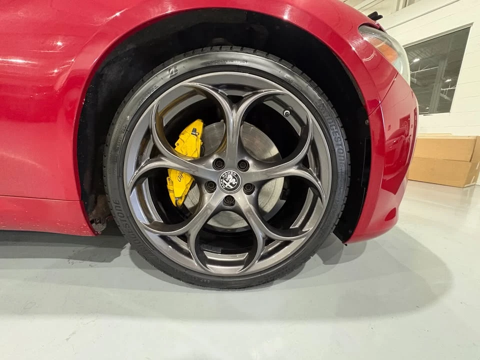 2021 Alfa Romeo Giulia - Image 15 of 15