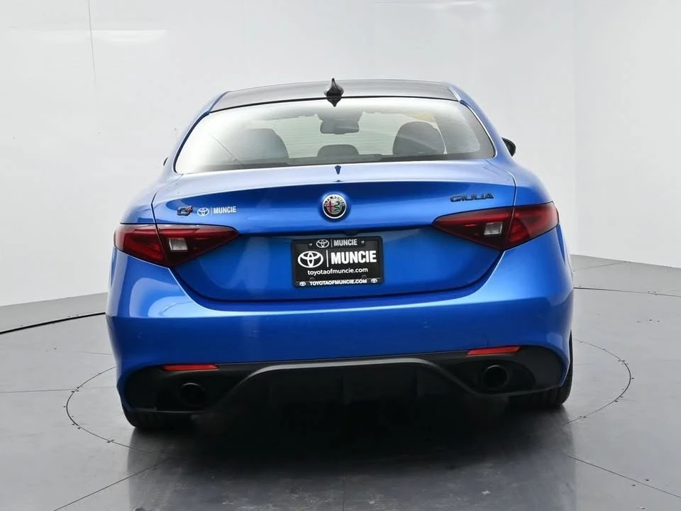 2021 Alfa Romeo Giulia - Image 7 of 20