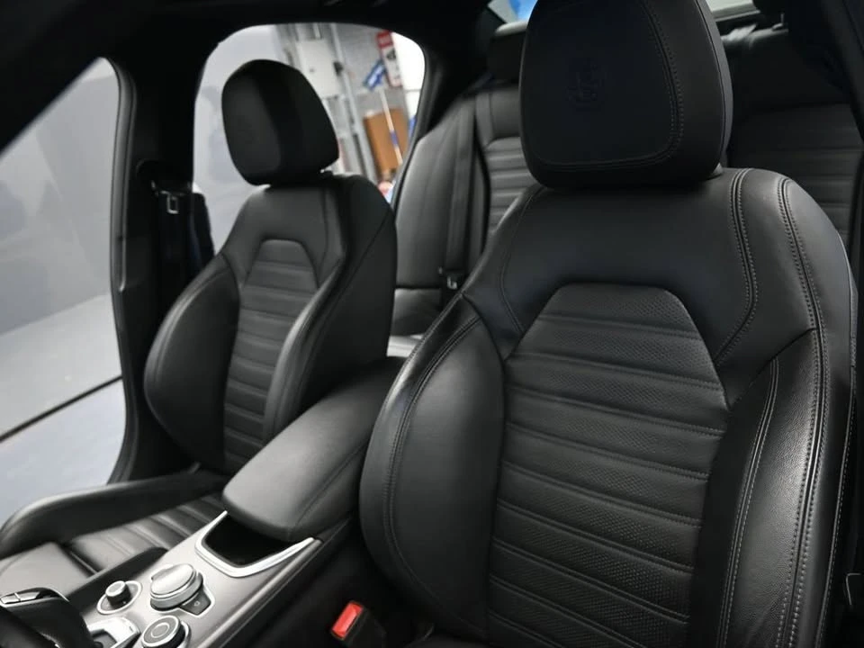 2021 Alfa Romeo Giulia - Image 9 of 20