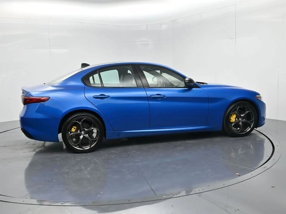 2021 Alfa Romeo Giulia - Image 8 of 20
