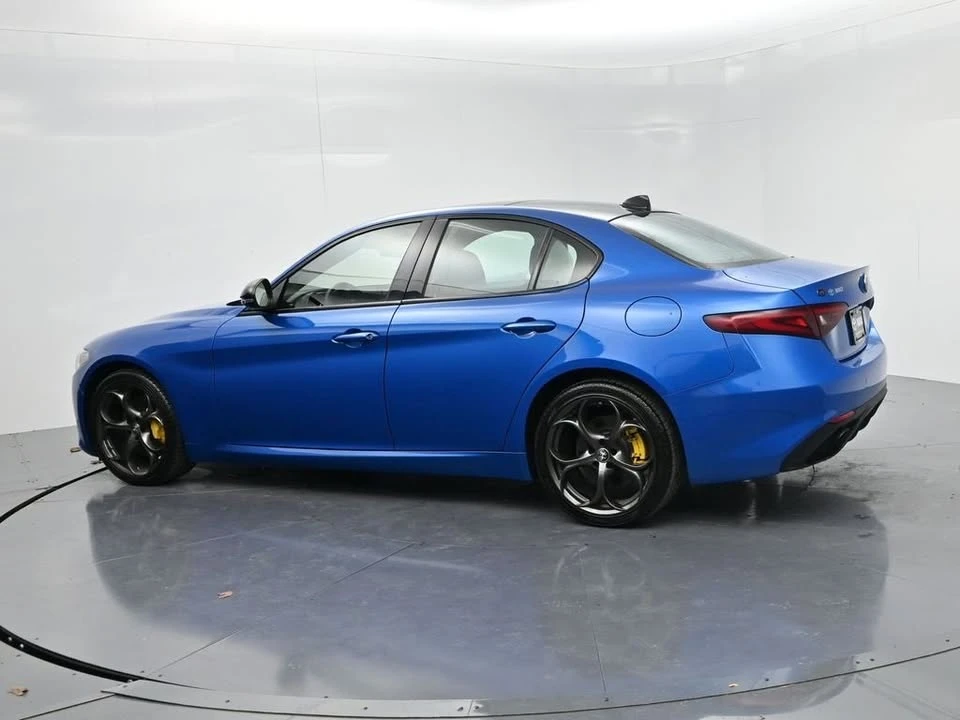 2021 Alfa Romeo Giulia - Image 5 of 20