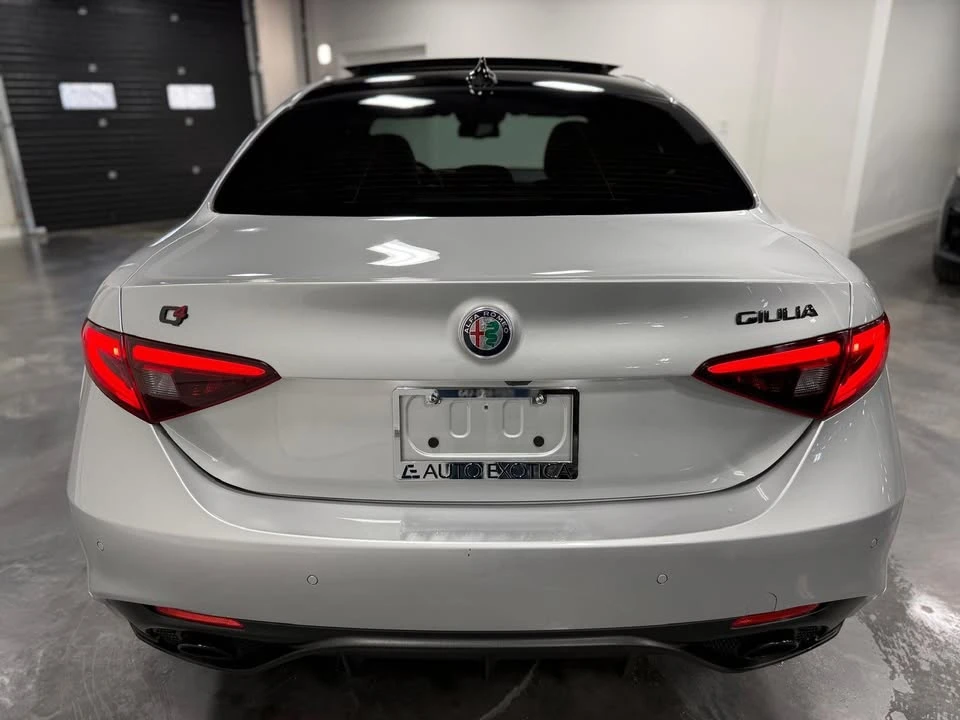 2021 Alfa Romeo Giulia - Image 3 of 19