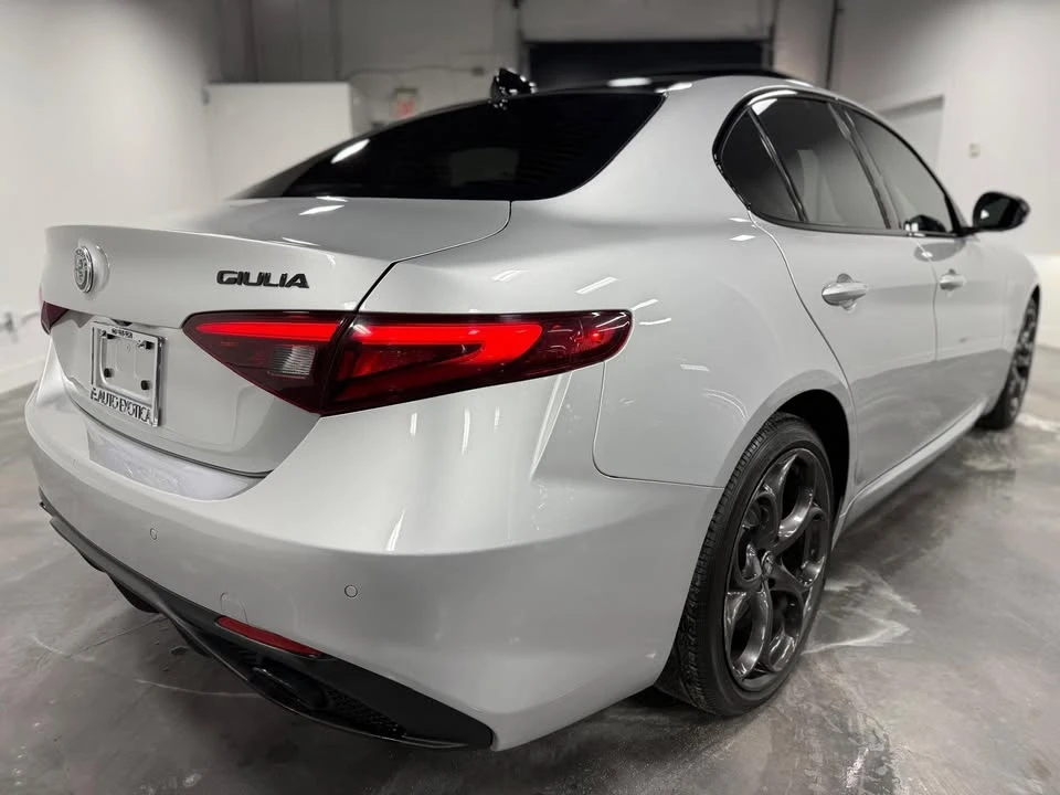 2021 Alfa Romeo Giulia - Image 4 of 19