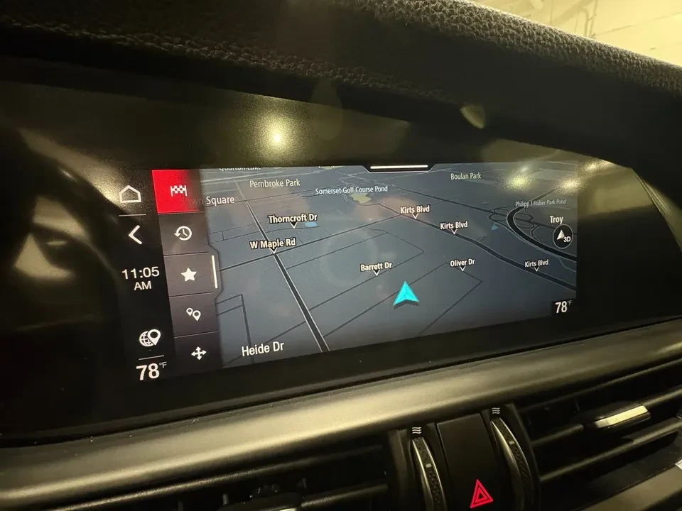 2021 Alfa Romeo Giulia - Image 11 of 20
