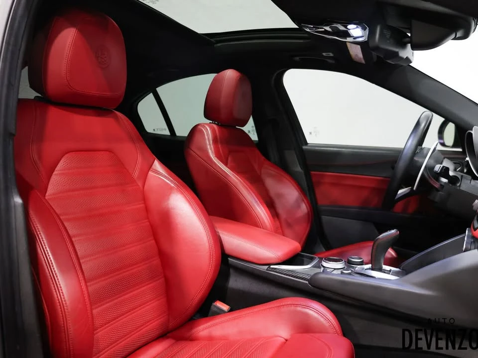 2021 Alfa Romeo Giulia - Image 11 of 20
