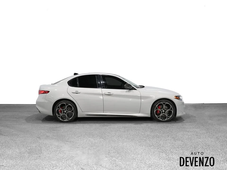 2021 Alfa Romeo Giulia - Image 2 of 20