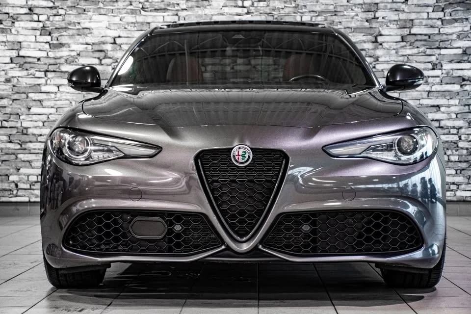 2021 Alfa Romeo Giulia - Image 8 of 20