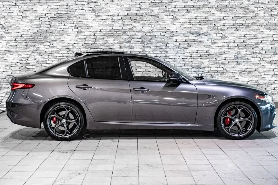 2021 Alfa Romeo Giulia - Image 11 of 20