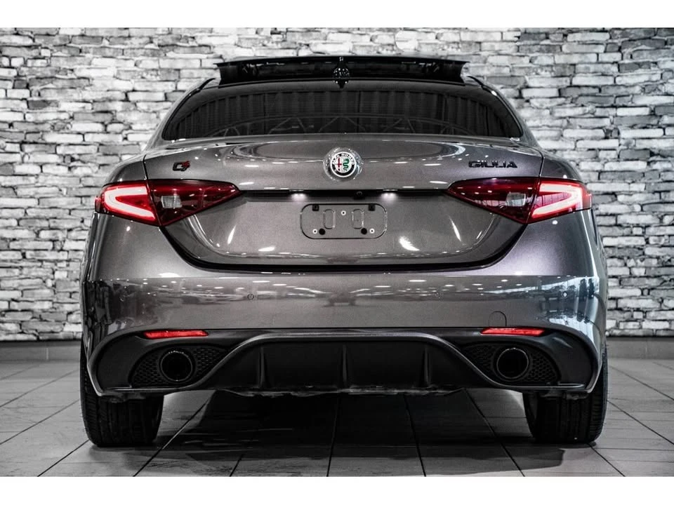 2021 Alfa Romeo Giulia - Image 8 of 20