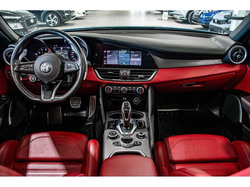 2021 Alfa Romeo Giulia - Image 15 of 20