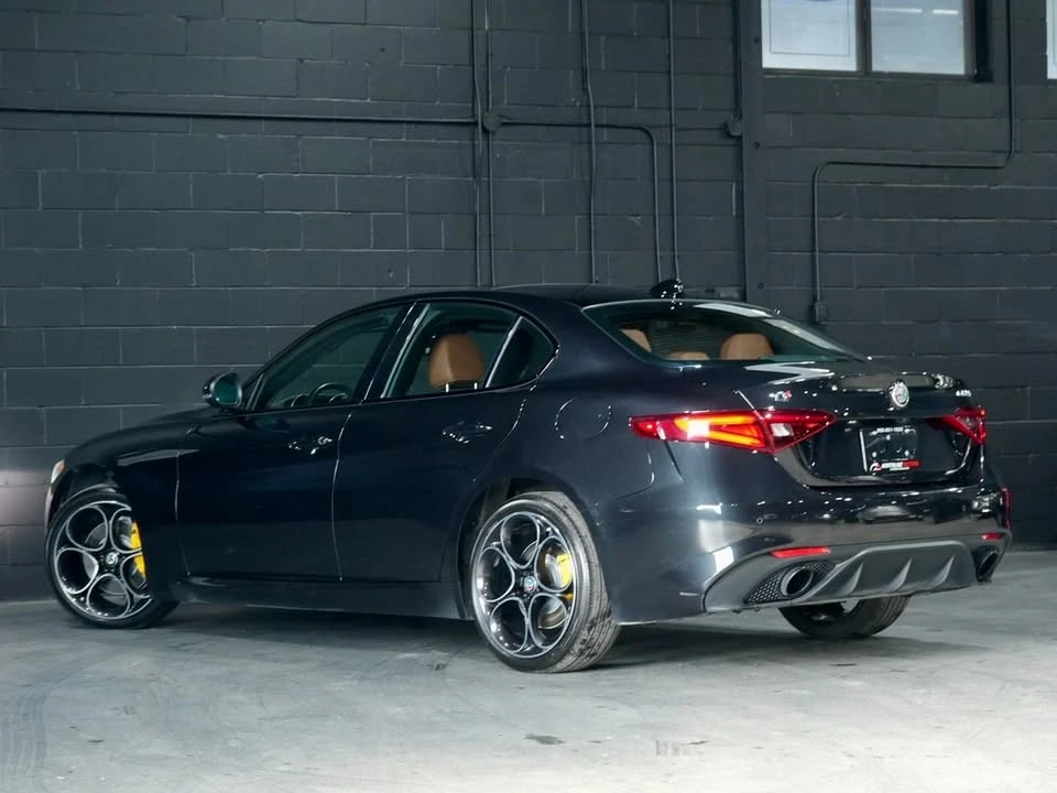 2021 Alfa Romeo Giulia - Image 7 of 20