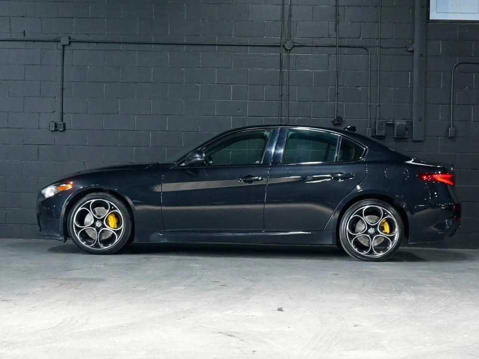 2021 Alfa Romeo Giulia - Image 6 of 19