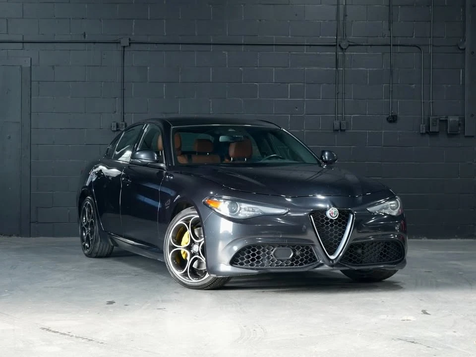 2021 Alfa Romeo Giulia - Image 2 of 19