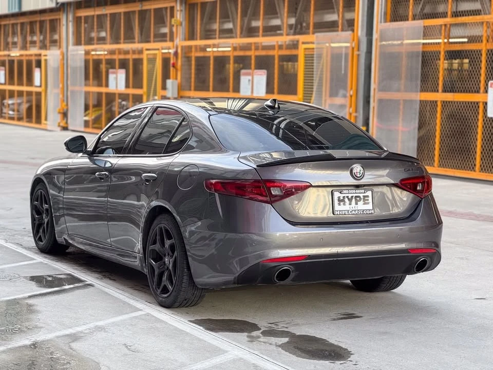 2021 Alfa Romeo Giulia - Image 4 of 5