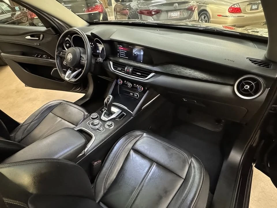 2021 Alfa Romeo Stelvio - Image 18 of 20