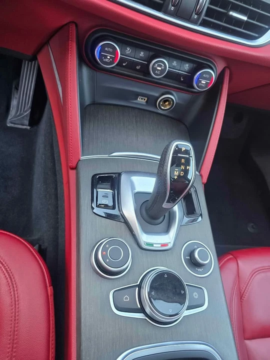 2021 Alfa Romeo Stelvio - Image 10 of 13