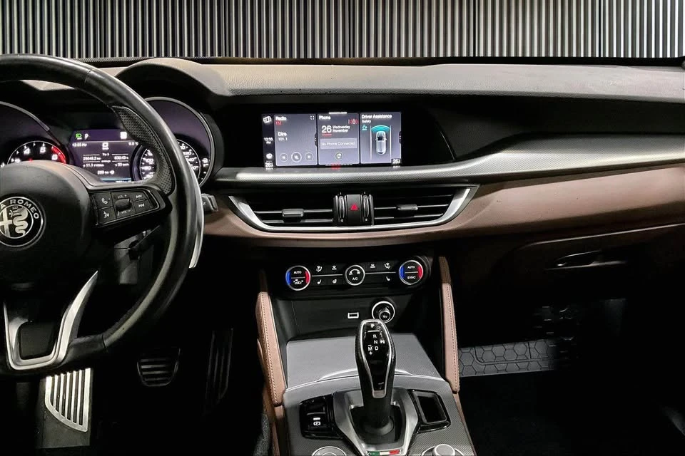 2021 Alfa Romeo Stelvio - Image 7 of 9