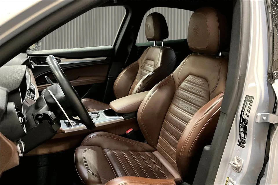 2021 Alfa Romeo Stelvio - Image 8 of 9